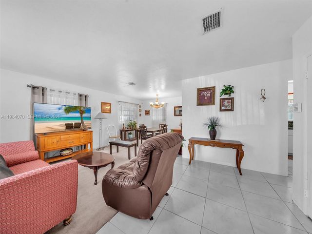 3281 NW 170th St, Miami Gardens, FL 33056