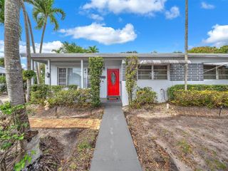 3281 NW 170th St, Miami Gardens, FL 33056