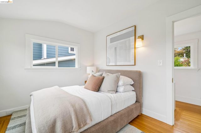 3720 Linwood Ave, Oakland, CA 94602