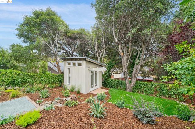 3720 Linwood Ave, Oakland, CA 94602