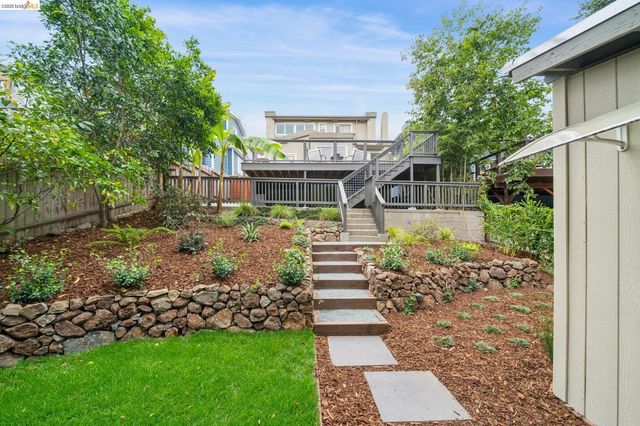 3720 Linwood Ave, Oakland, CA 94602