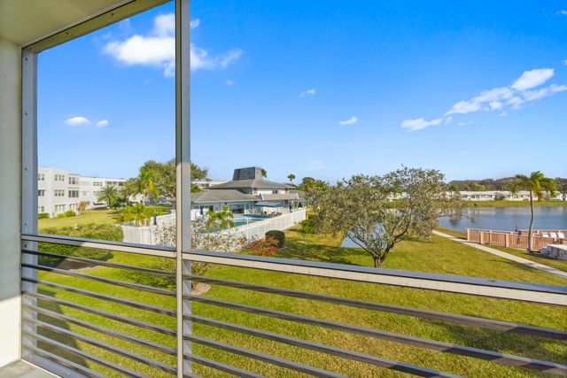 2223 PARK Lane 210, Hollywood, FL 33021