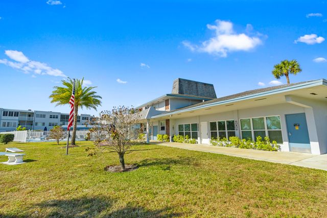 2223 PARK Lane 210, Hollywood, FL 33021