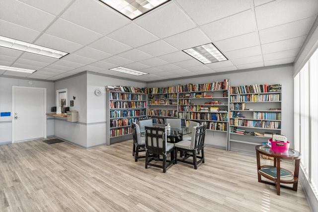 2223 PARK Lane 210, Hollywood, FL 33021