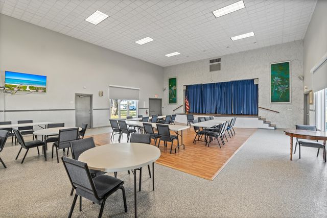 2223 PARK Lane 210, Hollywood, FL 33021