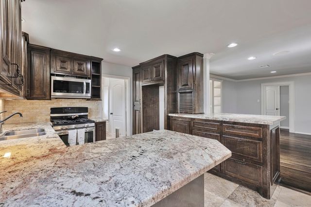 1328 Bingle Road, Houston, TX 77055