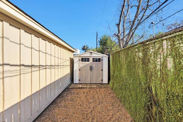 1328 Bingle Road, Houston, TX 77055