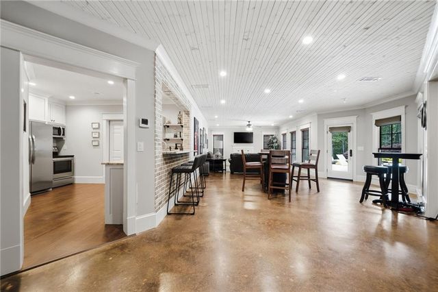 457 Arlington Way, Canton, GA 30114