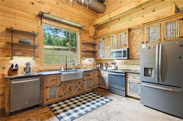 457 Arlington Way, Canton, GA 30114