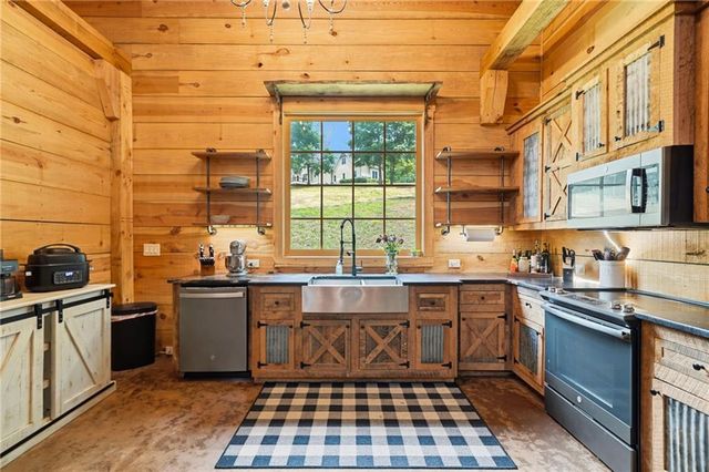457 Arlington Way, Canton, GA 30114