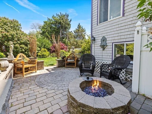 92 Lookout Point Rd, Plymouth, MA 02360