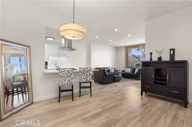 855 Victor 111, Inglewood, CA 90302