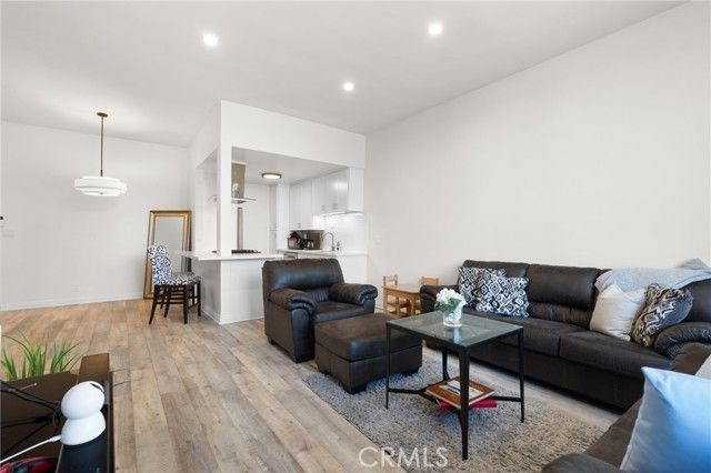 855 Victor 111, Inglewood, CA 90302