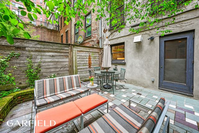 512 E 87TH Street, New York City, NY 10128
