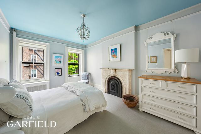 512 E 87TH Street, New York City, NY 10128