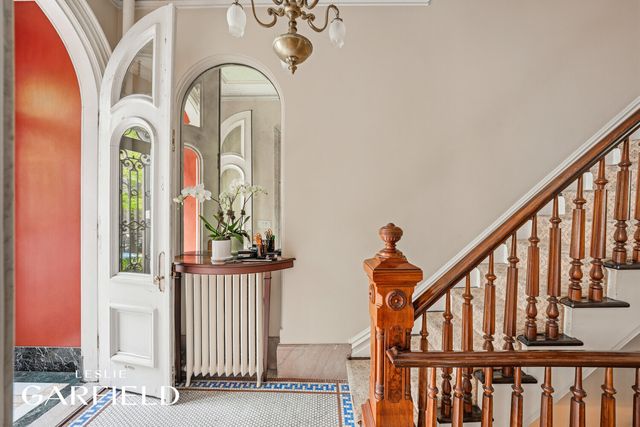 512 E 87TH Street, New York City, NY 10128