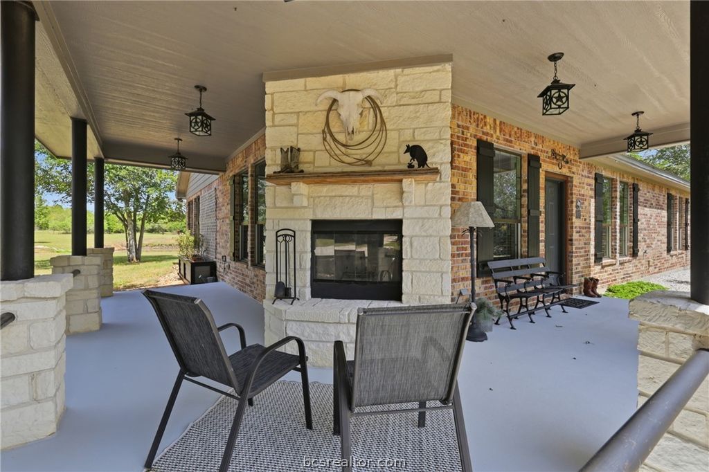 9753 River Ridge Drive, Hearne, TX 77859 — photo 5