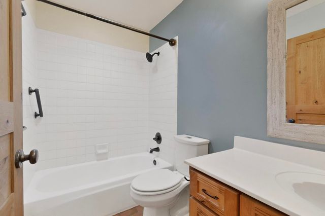 6755 Wolf Creek Court NE, Rio Rancho, NM 87144