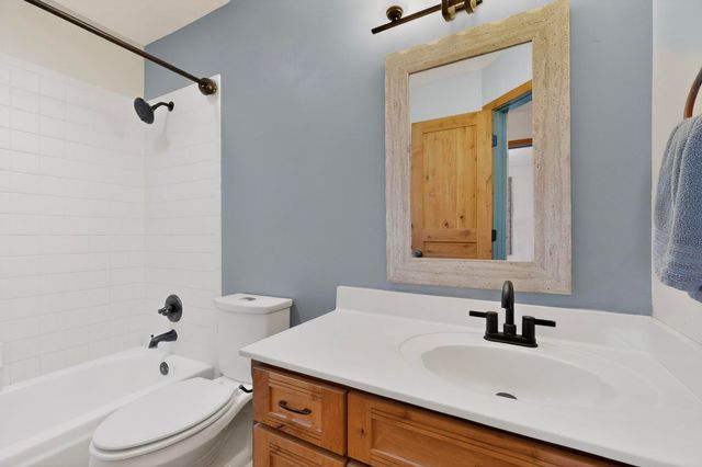 6755 Wolf Creek Court NE, Rio Rancho, NM 87144