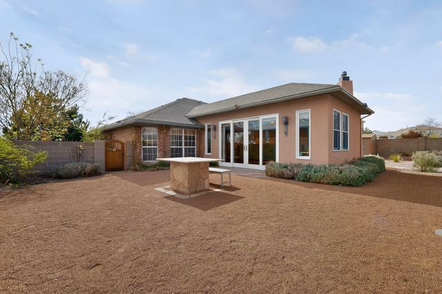 6755 Wolf Creek Court NE, Rio Rancho, NM 87144