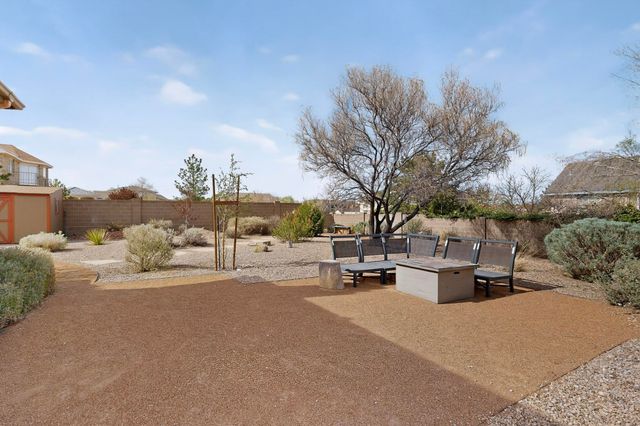 6755 Wolf Creek Court NE, Rio Rancho, NM 87144