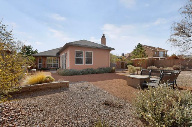 6755 Wolf Creek Court NE, Rio Rancho, NM 87144