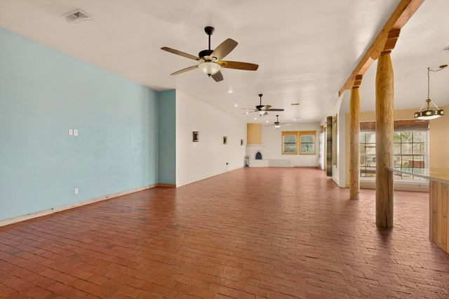 6755 Wolf Creek Court NE, Rio Rancho, NM 87144