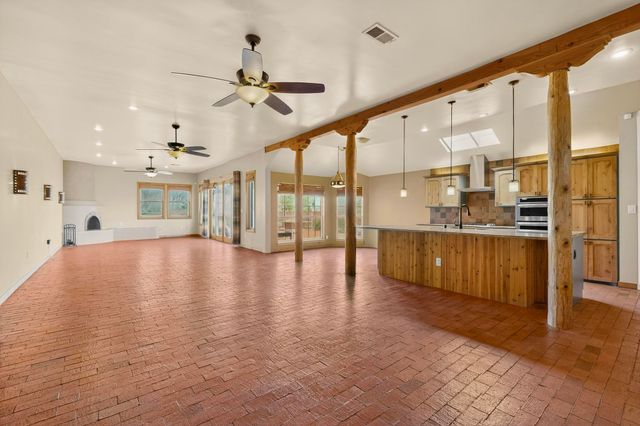 6755 Wolf Creek Court NE, Rio Rancho, NM 87144