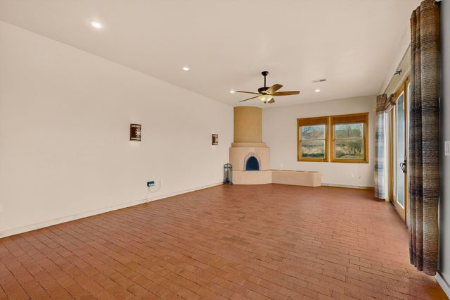 6755 Wolf Creek Court NE, Rio Rancho, NM 87144