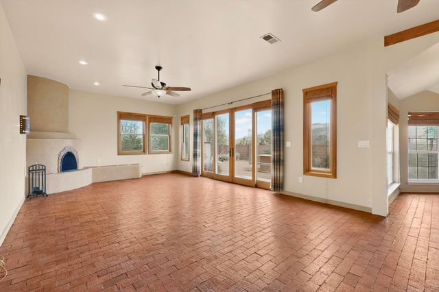 6755 Wolf Creek Court NE, Rio Rancho, NM 87144