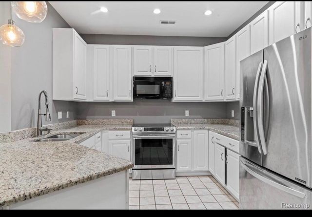 4109 Addington Drive, Commerce Twp, MI 48390