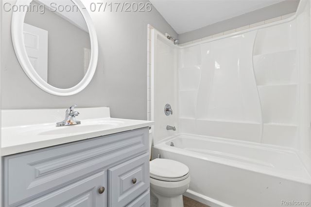 1271 Featherstone Road, Pontiac, MI 48342