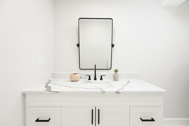 1152 E BLUEBIRD LN, Columbia, MO 65201