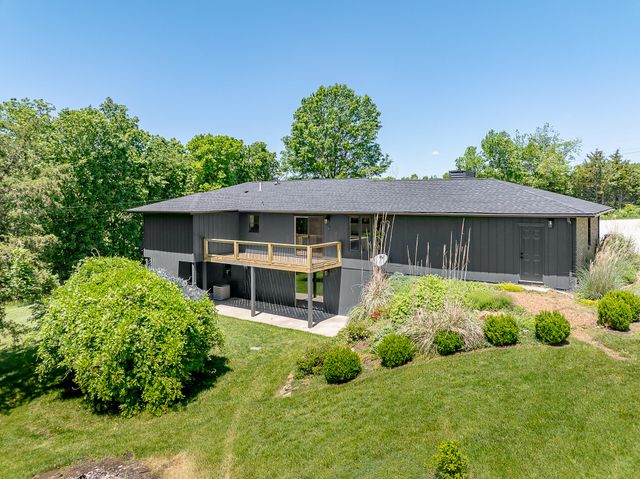 1152 E BLUEBIRD LN, Columbia, MO 65201