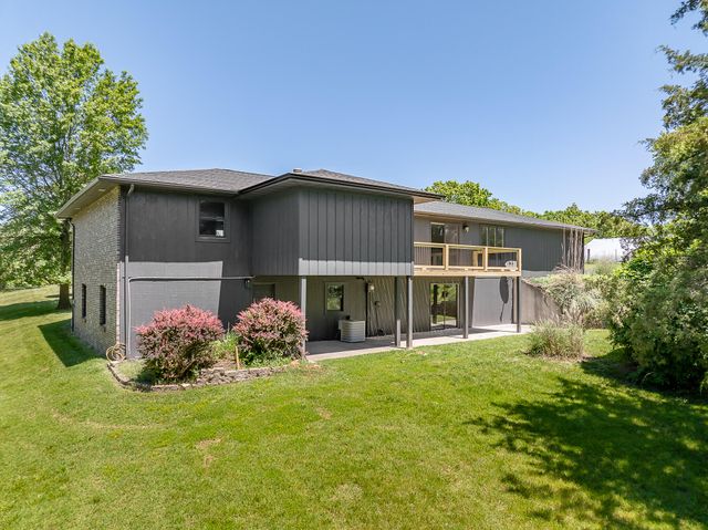 1152 E BLUEBIRD LN, Columbia, MO 65201