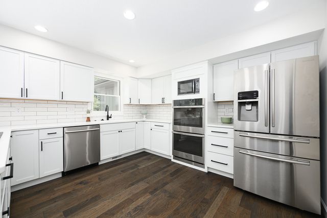 1152 E BLUEBIRD LN, Columbia, MO 65201