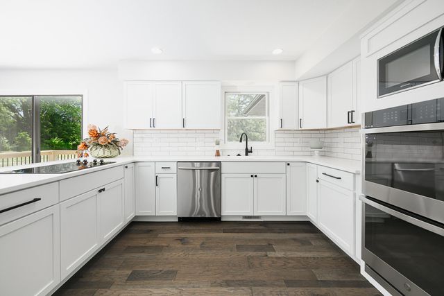 1152 E BLUEBIRD LN, Columbia, MO 65201