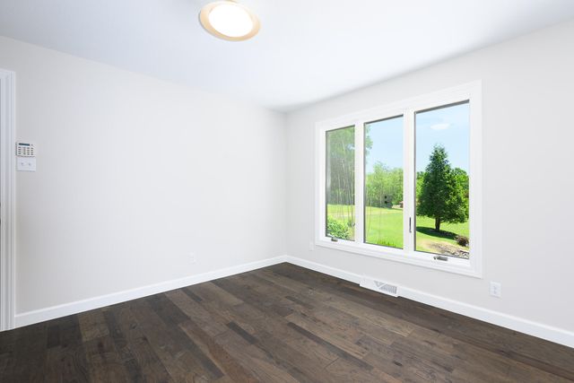 1152 E BLUEBIRD LN, Columbia, MO 65201