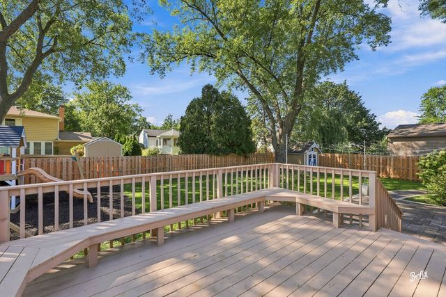 1341 E VIRGINIA Drive, Palatine, IL 60074