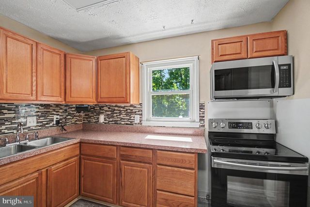 13313 KURTZ RD, Woodbridge, VA 22193