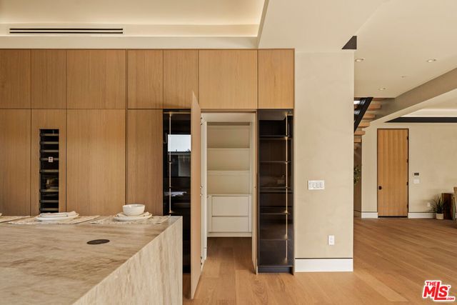 12952 Huston Street, Sherman Oaks, CA 91423