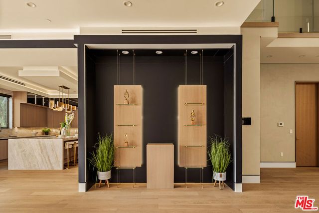 12952 Huston Street, Sherman Oaks, CA 91423