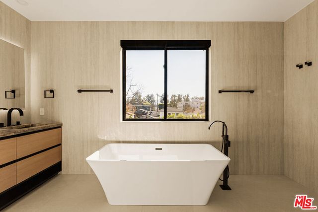 12952 Huston Street, Sherman Oaks, CA 91423