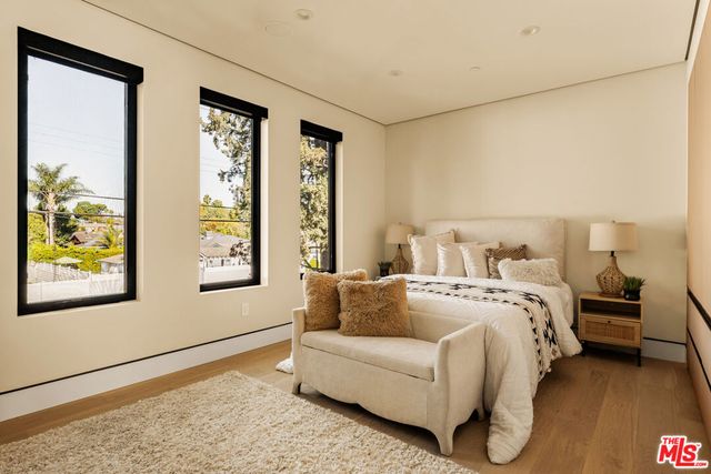 12952 Huston Street, Sherman Oaks, CA 91423