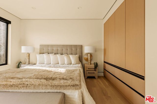 12952 Huston Street, Sherman Oaks, CA 91423