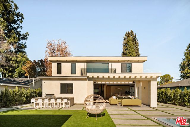 12952 Huston Street, Sherman Oaks, CA 91423