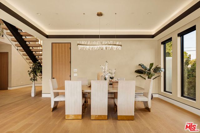 12952 Huston Street, Sherman Oaks, CA 91423