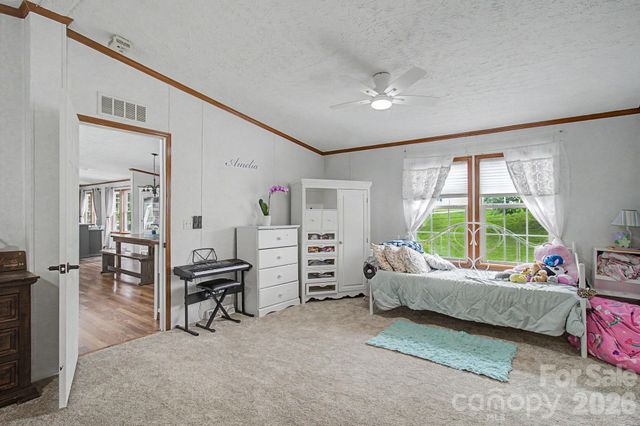 22 Sweet Briar Path Way, Hendersonville, NC 28792