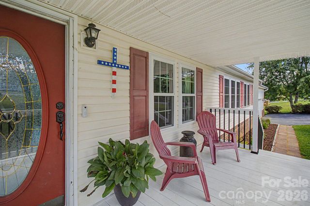 22 Sweet Briar Path Way, Hendersonville, NC 28792