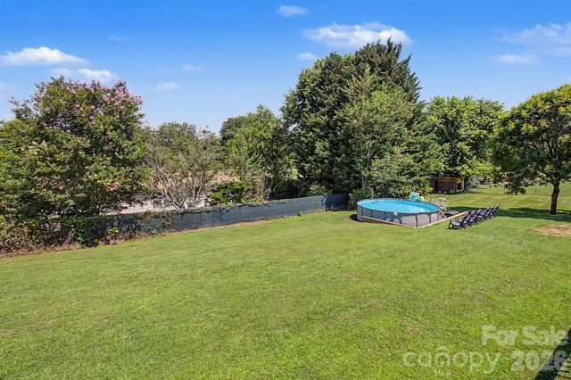22 Sweet Briar Path Way, Hendersonville, NC 28792